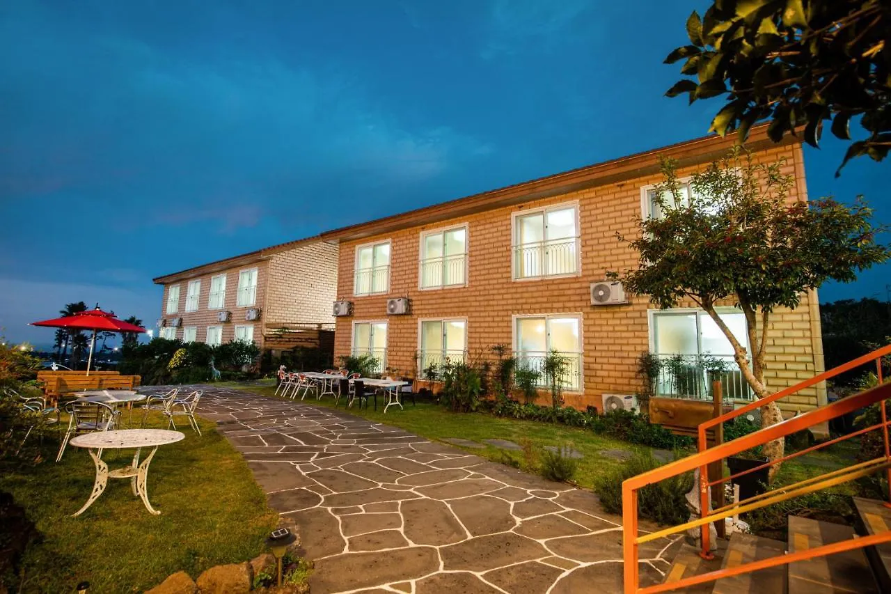 Holiday home Red Clay Pension Jeju