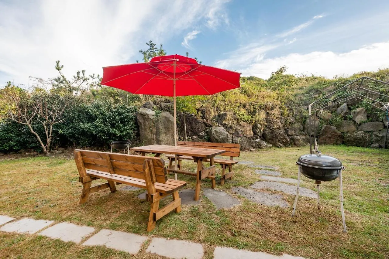 Holiday home Red Clay Pension Jeju